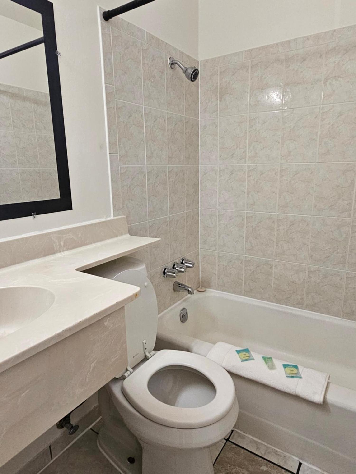 H&H Motor Lodge Айдахо Спрингс Екстериор снимка